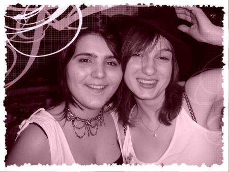 H&eacute;l&eacute;ne et Manon le soir de mes 20ans